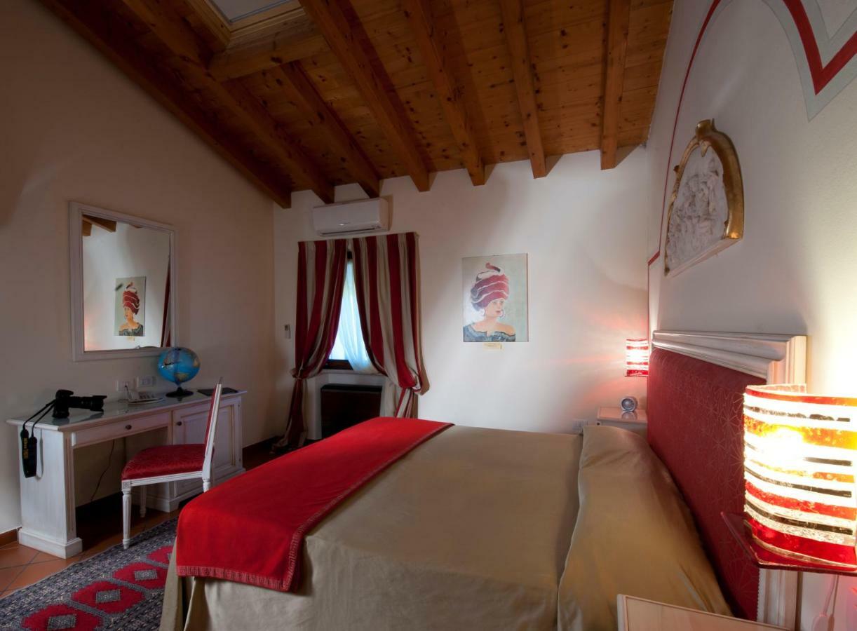 Resort La Mola Sommacampagna Exterior photo